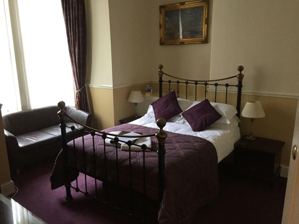 The Arches Guest House Уитби Екстериор снимка